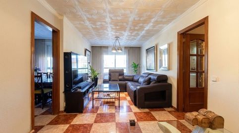 Foto 2 de Piso en venta en Calle del Camino Viejo de Villaverde, Orcasitas, Madrid Capital