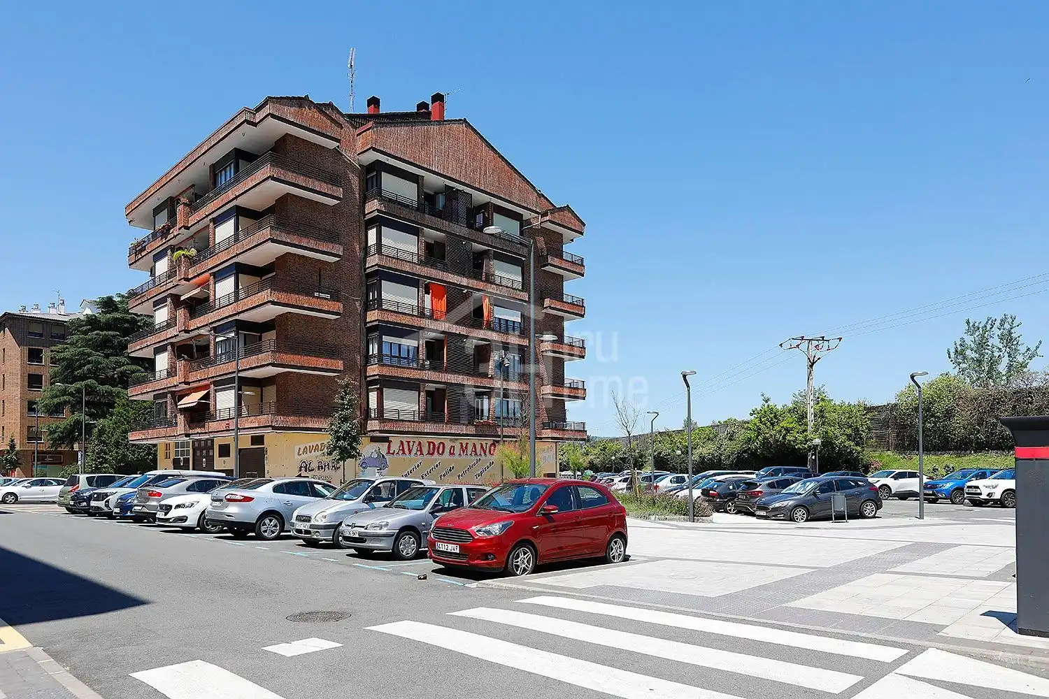 Vista exterior de Pis en venda en Irun  amb Calefacció, Terrassa i Traster