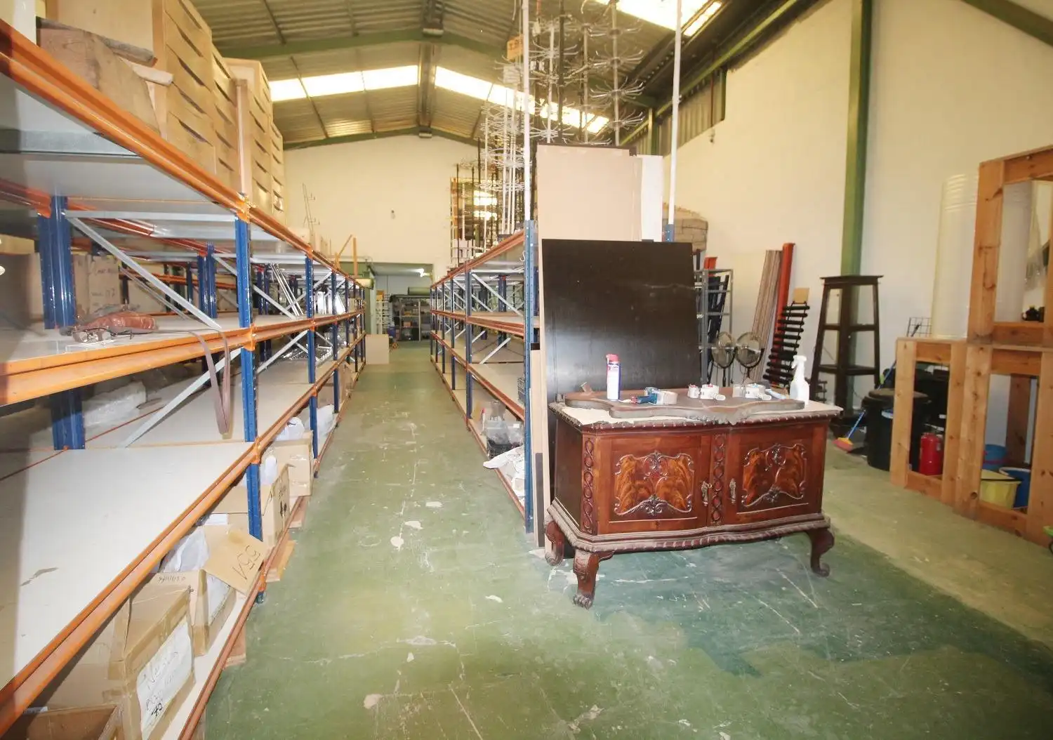 Industrial buildings for sale in Oropesa del Mar / Orpesa