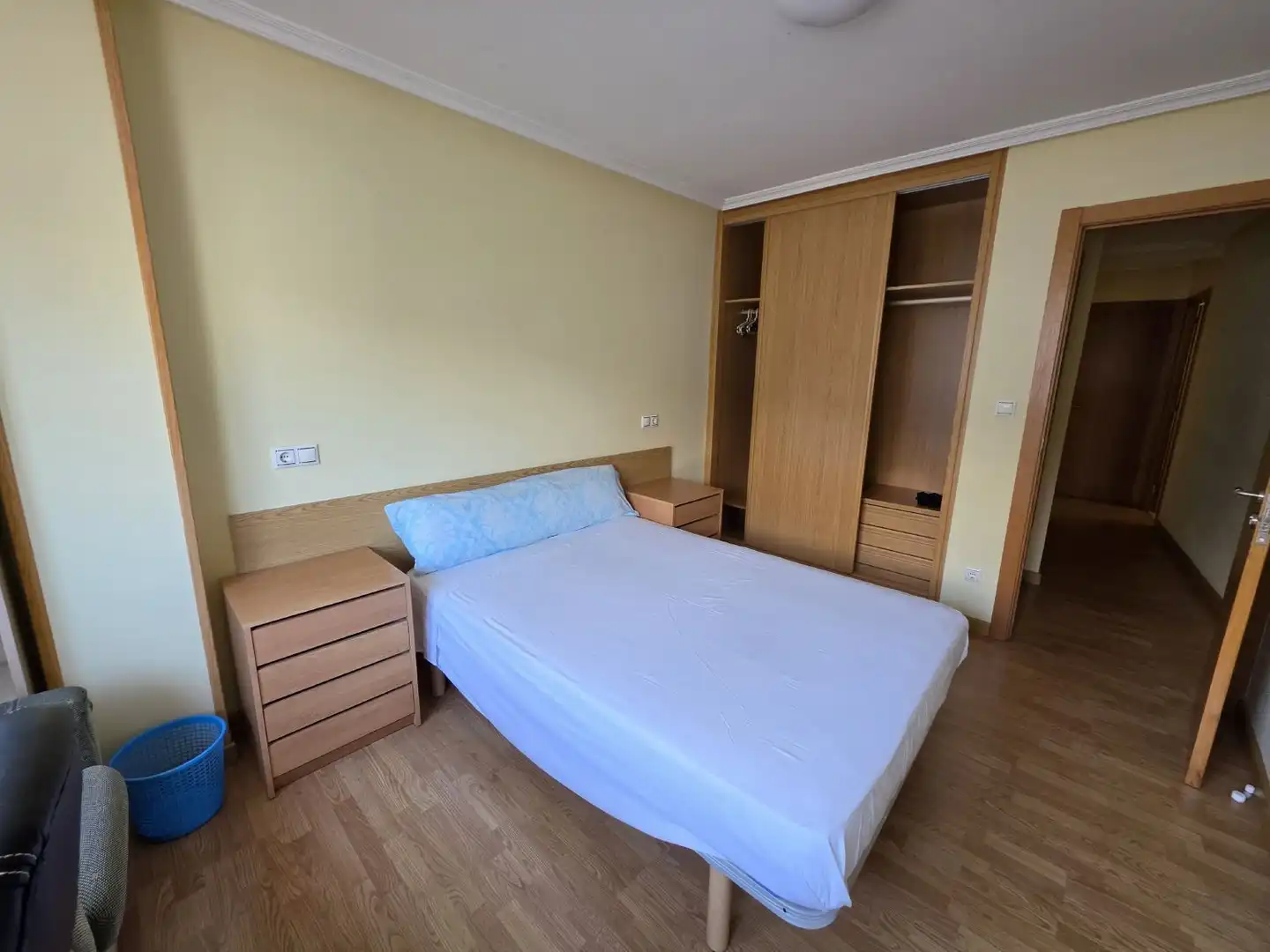 Habitación de Piso para compartir en A Coruña Capital  con Amueblado