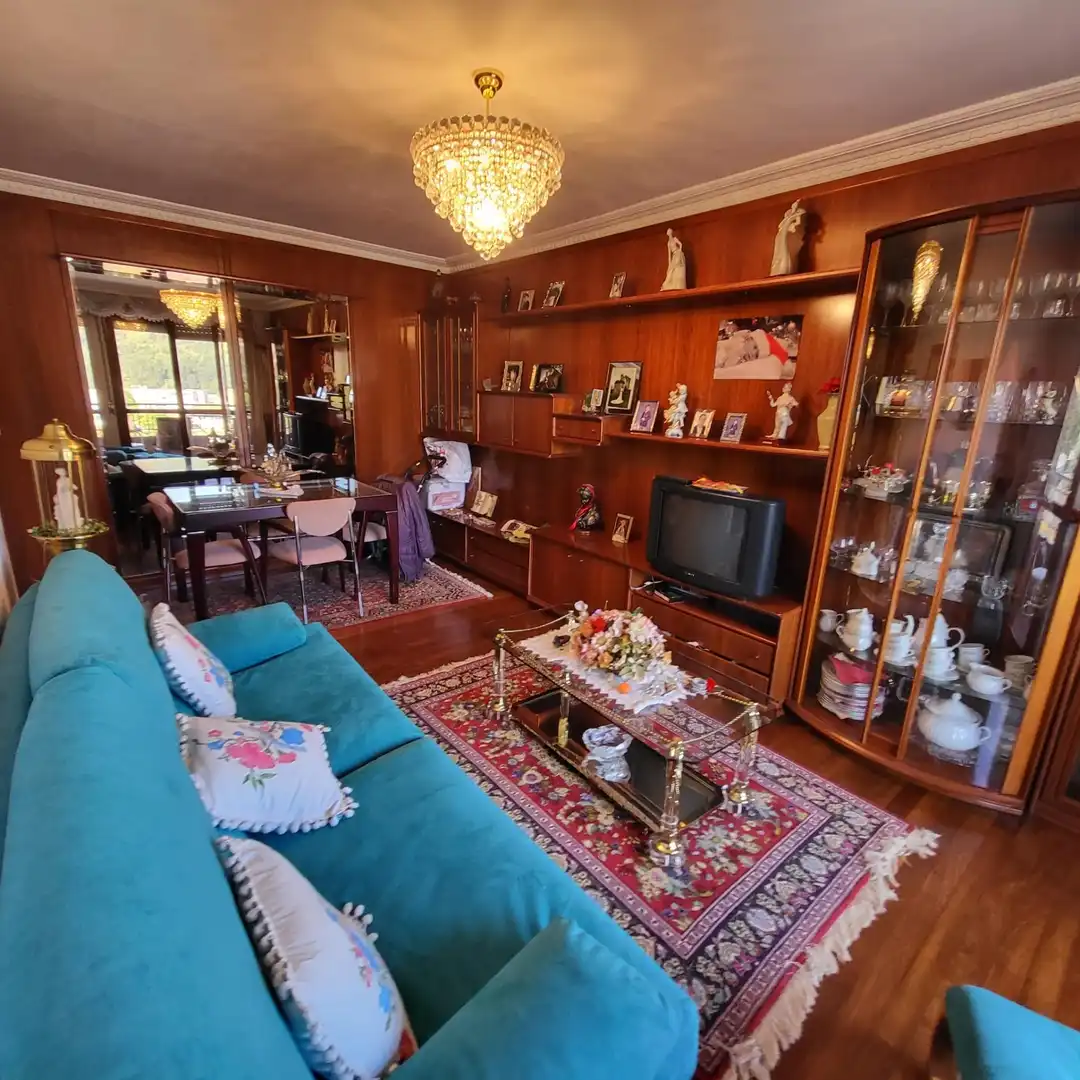 Sala de estar de Piso en venta en Basauri  con Calefacción, Terraza y Trastero
