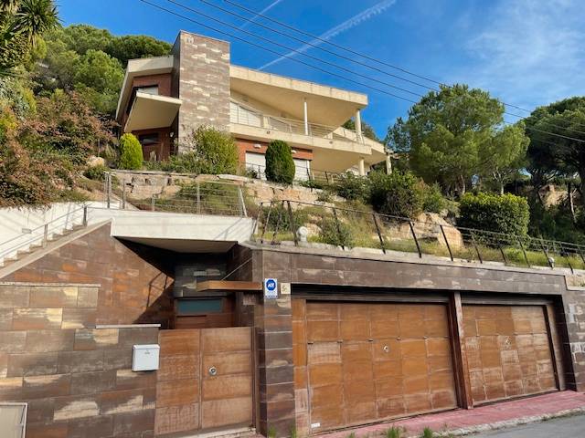 Casa-chalet en Venta en Carrer del Romaní en Cabrils