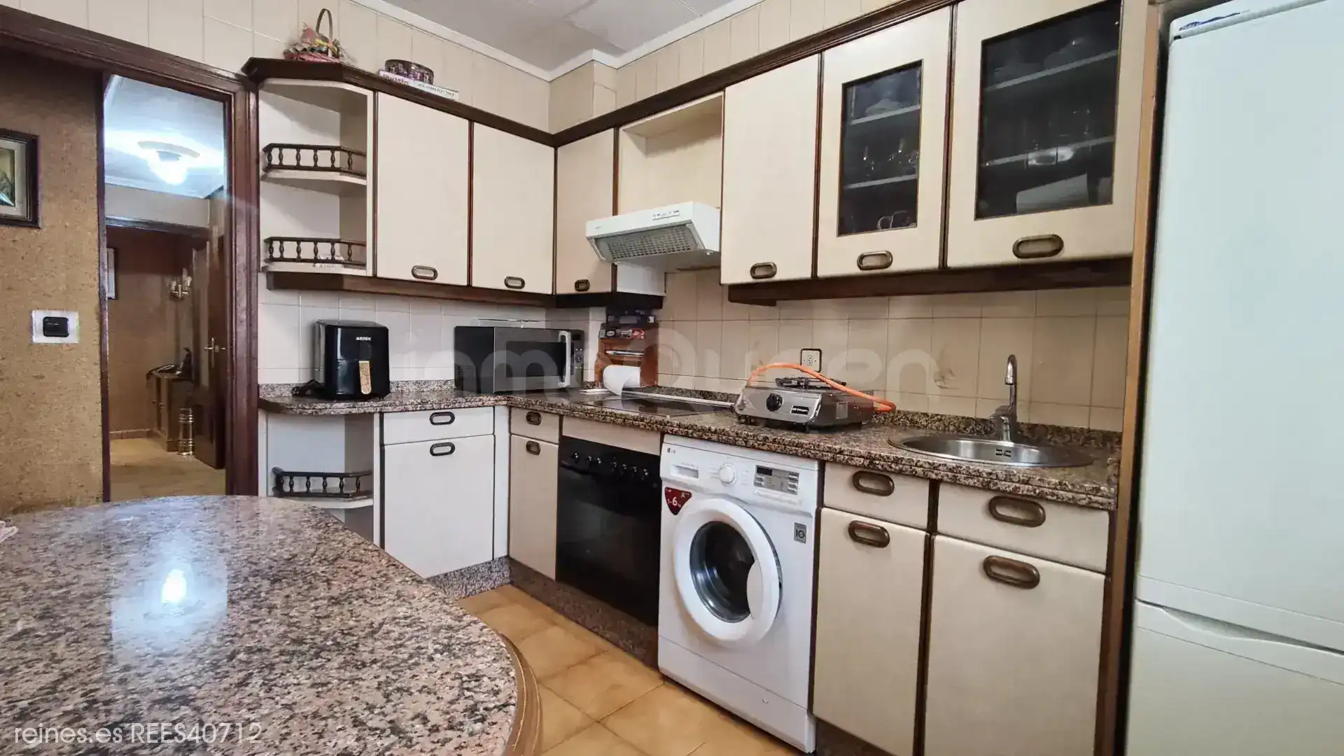 Cocina de Piso en venta en Mieres (Asturias) con Calefacción, Terraza y Amueblado