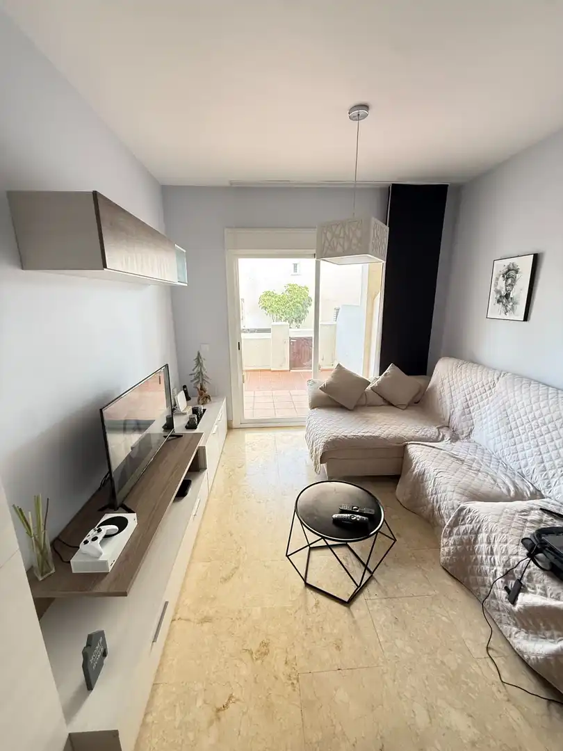 Sala d'estar de Pis en venda en Benalmádena amb Aire condicionat i Piscina comunitària