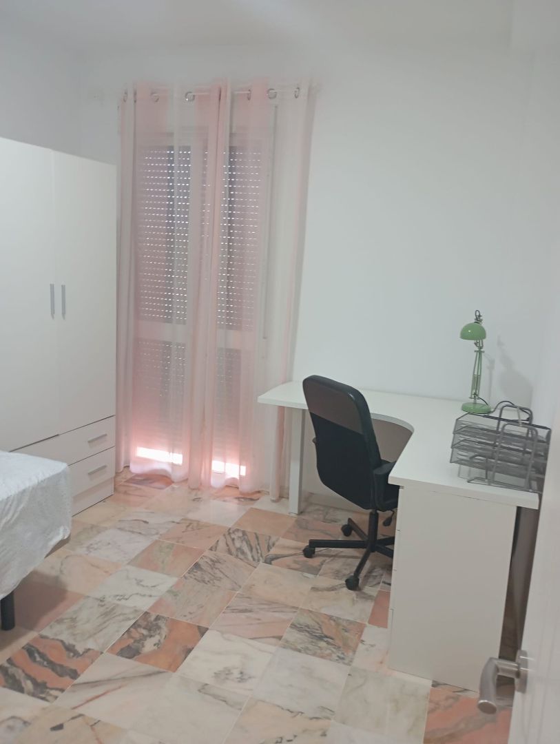 Dormitori de Casa o xalet en venda en La Algaba amb Aire condicionat, Calefacció i Terrassa