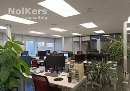 Büro zur Miete in Barcelona mit Klimaanlage, Heizung und Terrasse