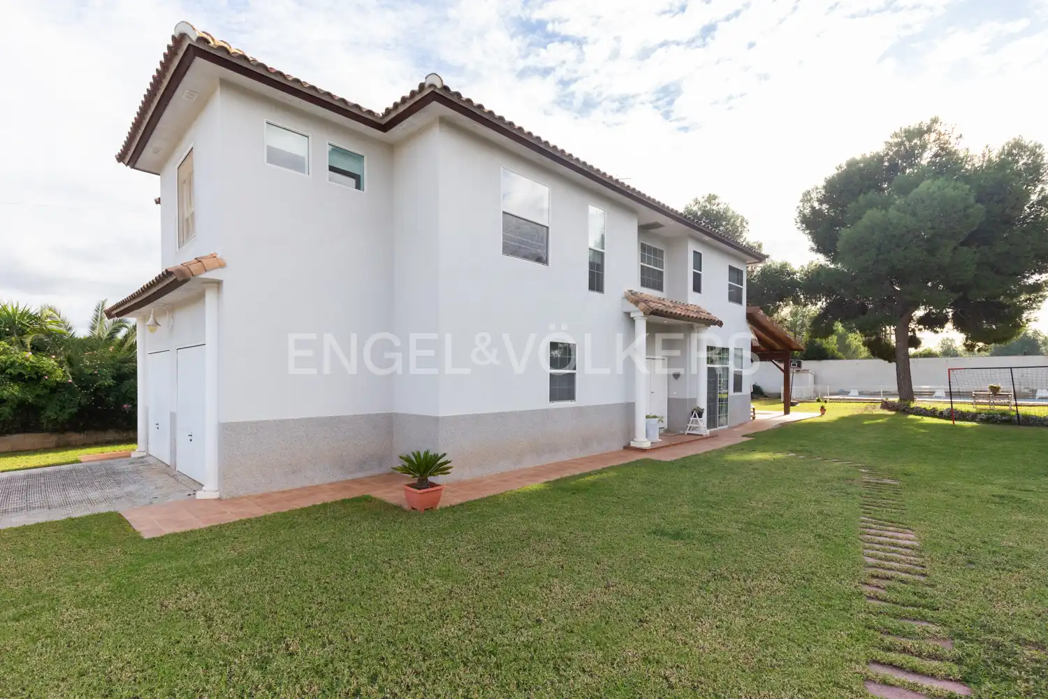 Vista exterior de Casa o chalet de alquiler en Serra con Calefacción, Jardín privado y Parquet