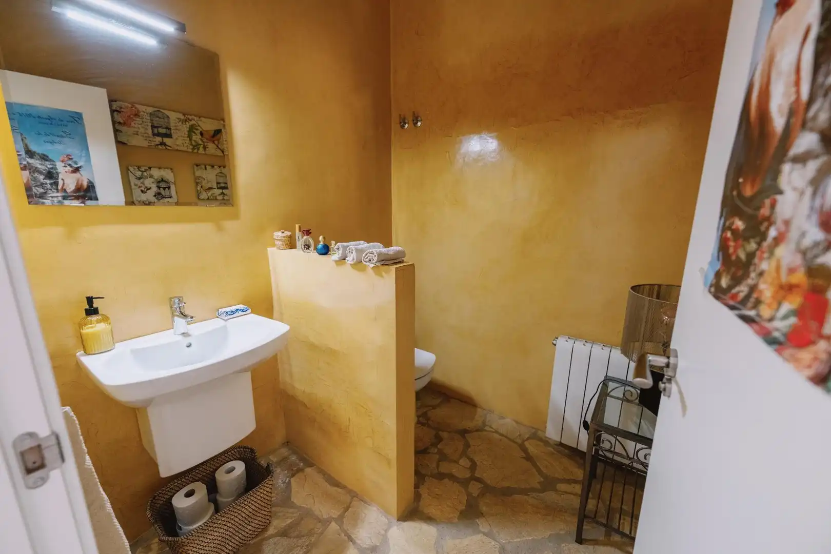 Baño de Finca rústica en venta en Setenil de las Bodegas