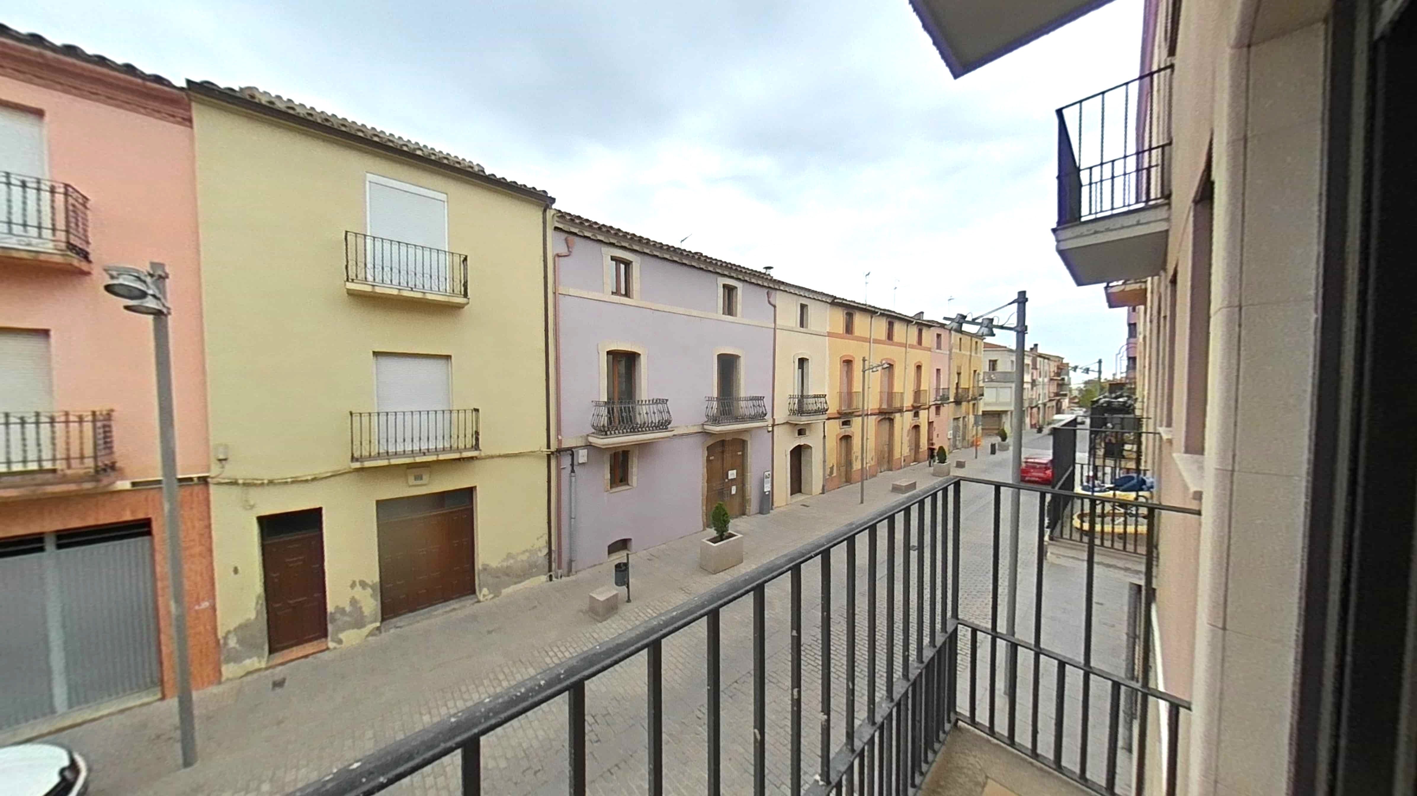Vista exterior de Pis en venda en Almacelles amb Calefacció, Forn i Balcó