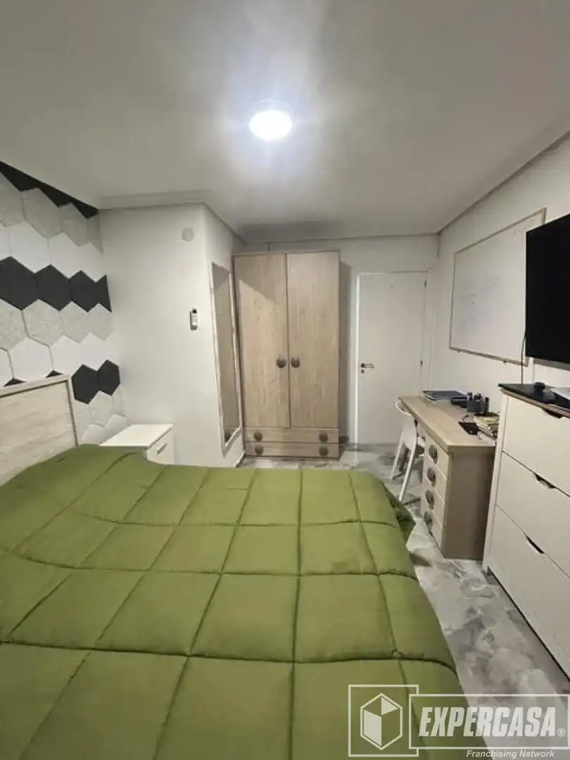 Dormitori de Pis en venda en Alzira amb Aire condicionat, Terrassa i Moblat