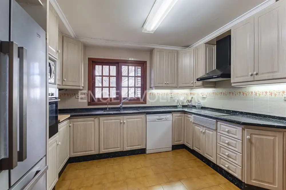Cocina de Casa o chalet en venta en Alzira con Aire acondicionado, Calefacción y Jardín privado