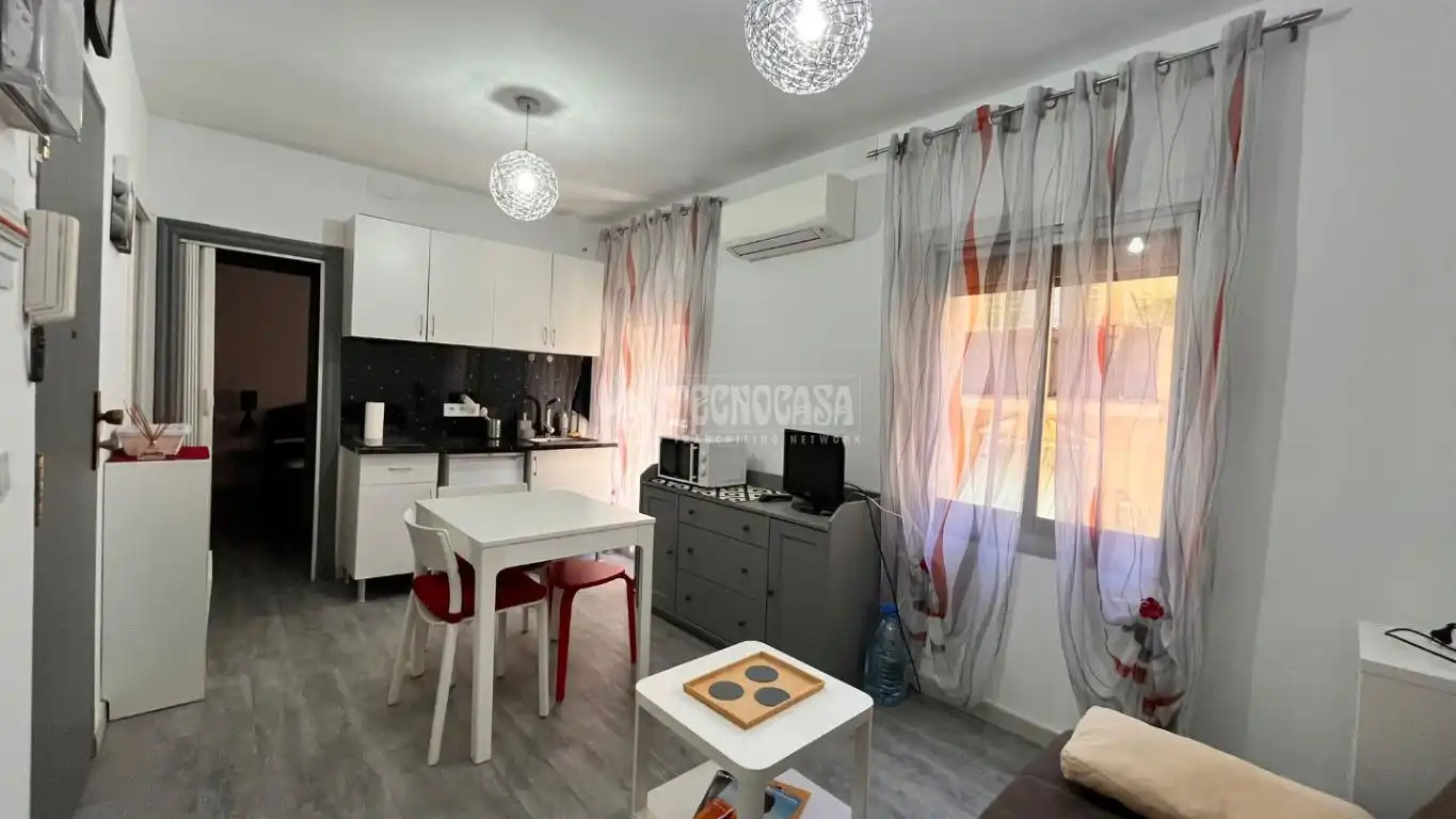 Sala de estar de Piso en venta en Barcelona con Calefacción y Balcón