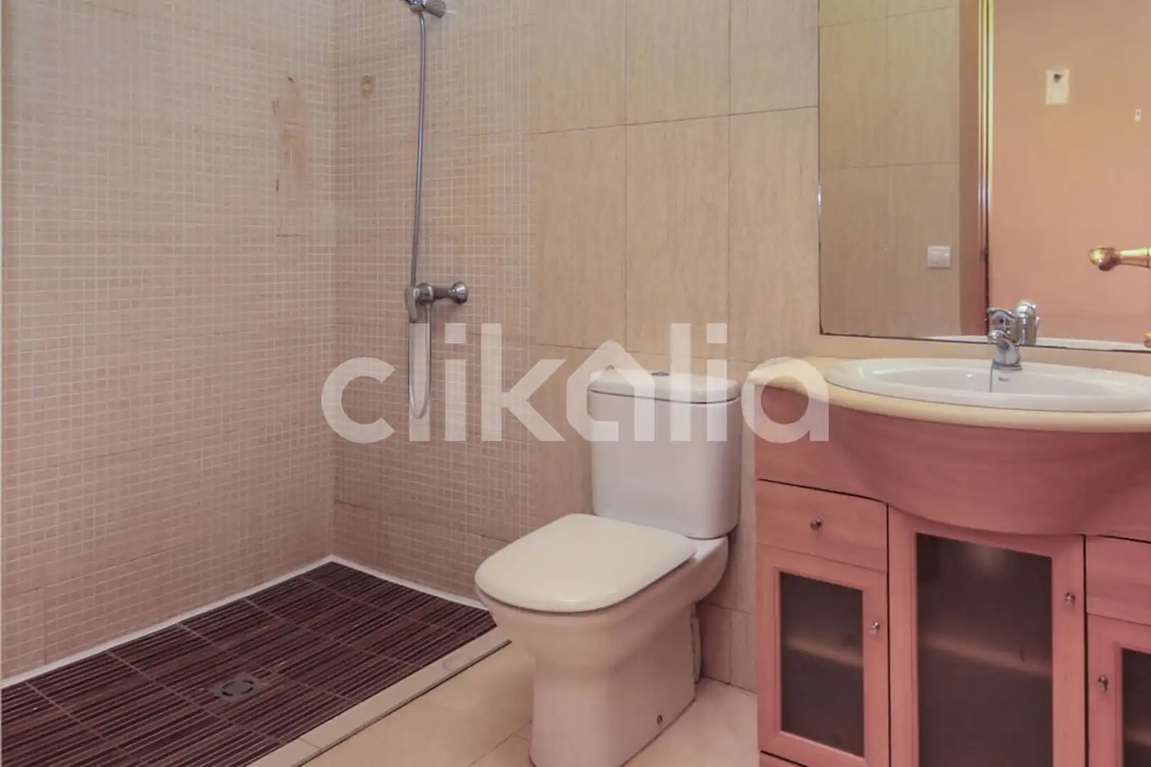 Badezimmer von Wohnung zum Verkauf in La Pobla de Montornès   mit Klimaanlage, Heizung und Terrasse