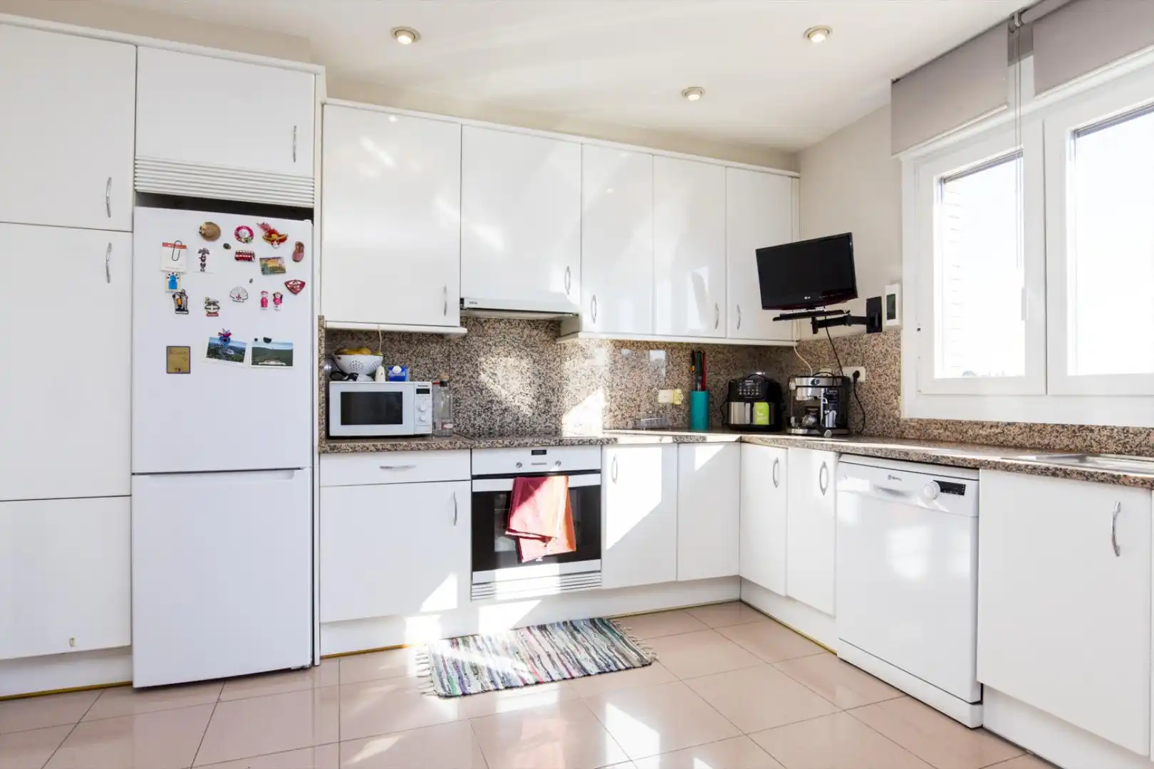 Kitchen of Detached homes for sale in Zaragoza  with Terrace, Storage room and Swimming Pool