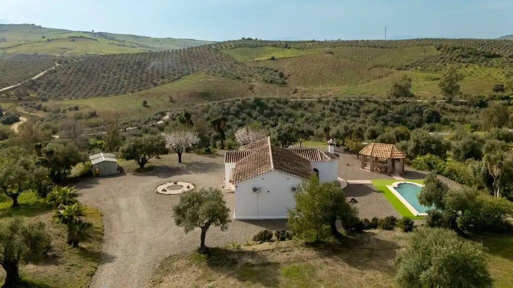Casa rústica amb piscina en venda a Casarabonela, imagen 36