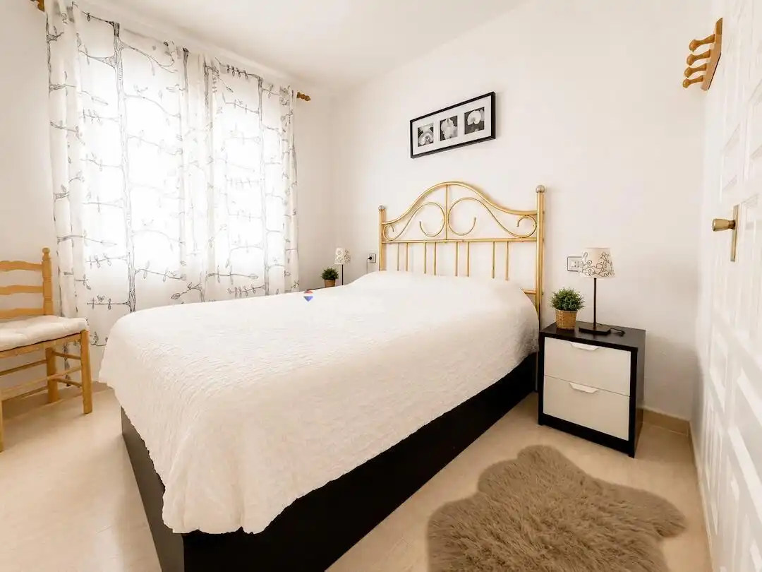 Habitación de Piso en venta en Empuriabrava con Terraza y Balcón
