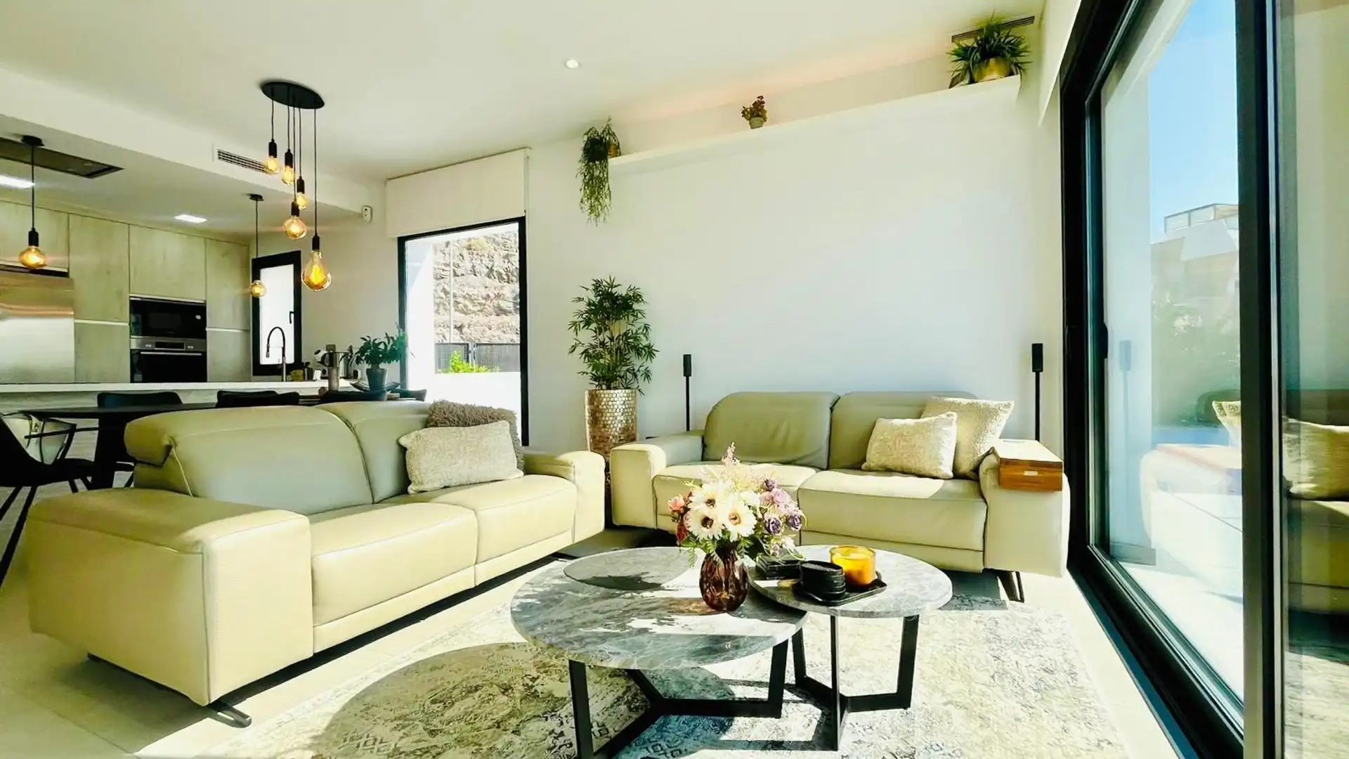 Sala de estar de Casa o chalet en venta en Águilas con Aire acondicionado, Jardín privado y Terraza