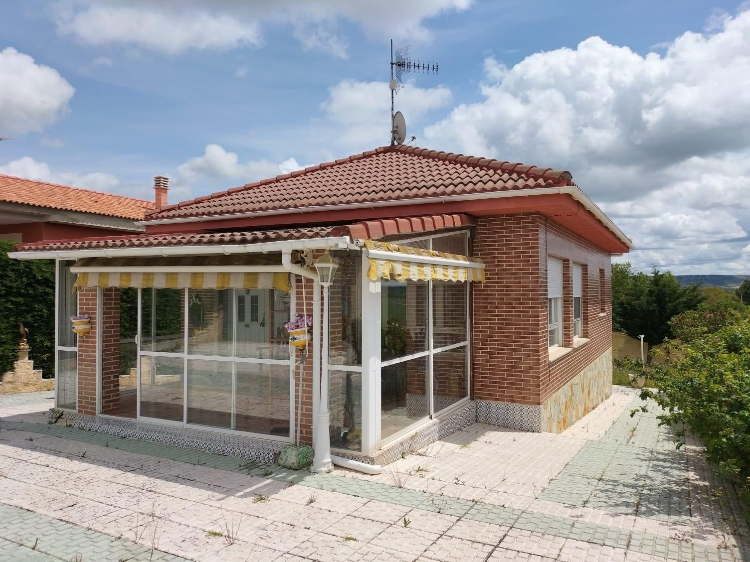 Exterior view of House or chalet for sale in Husillos   with Heating and Private garden