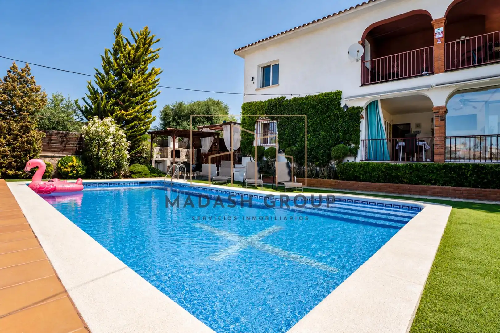 Piscina de Casa o xalet en venda en Cunit amb Aire condicionat, Calefacció i Jardí privat