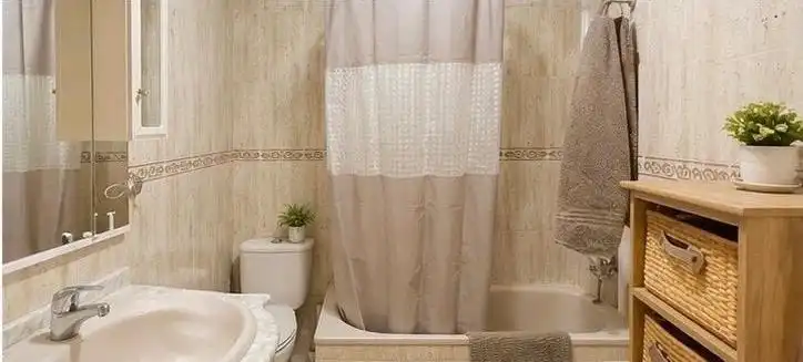Bathroom of Flat for sale in Estepona  with Air Conditioner and Furnished