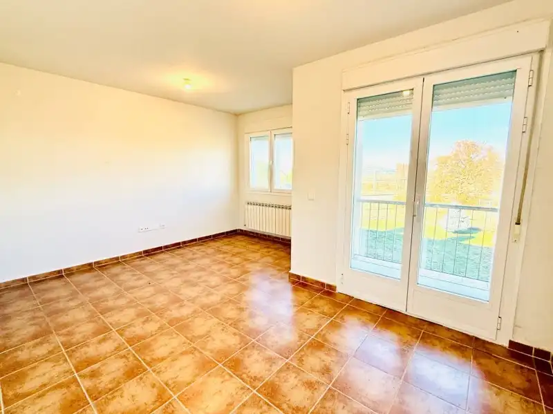Sala de estar de Dúplex en venta en El Espinar con Calefacción, Jardín privado y Terraza