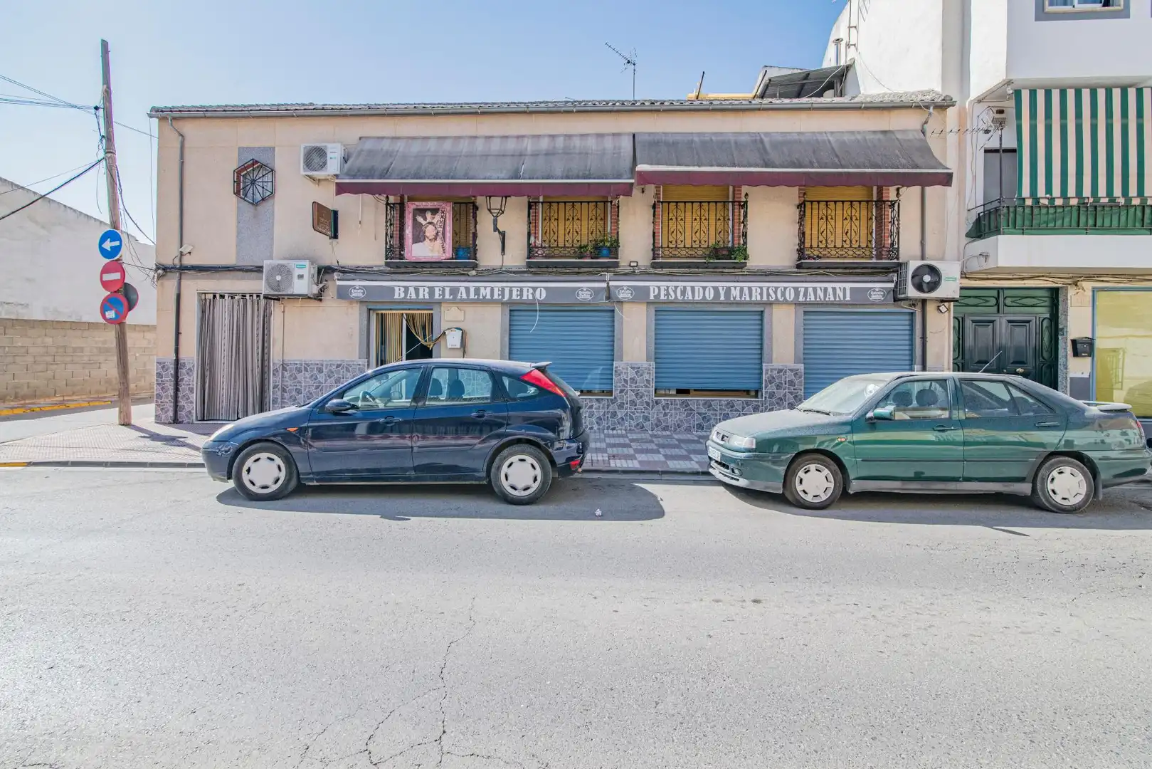 Exterior view of Commercial properties for sale in Huétor Tájar  with Air Conditioner and Furnished