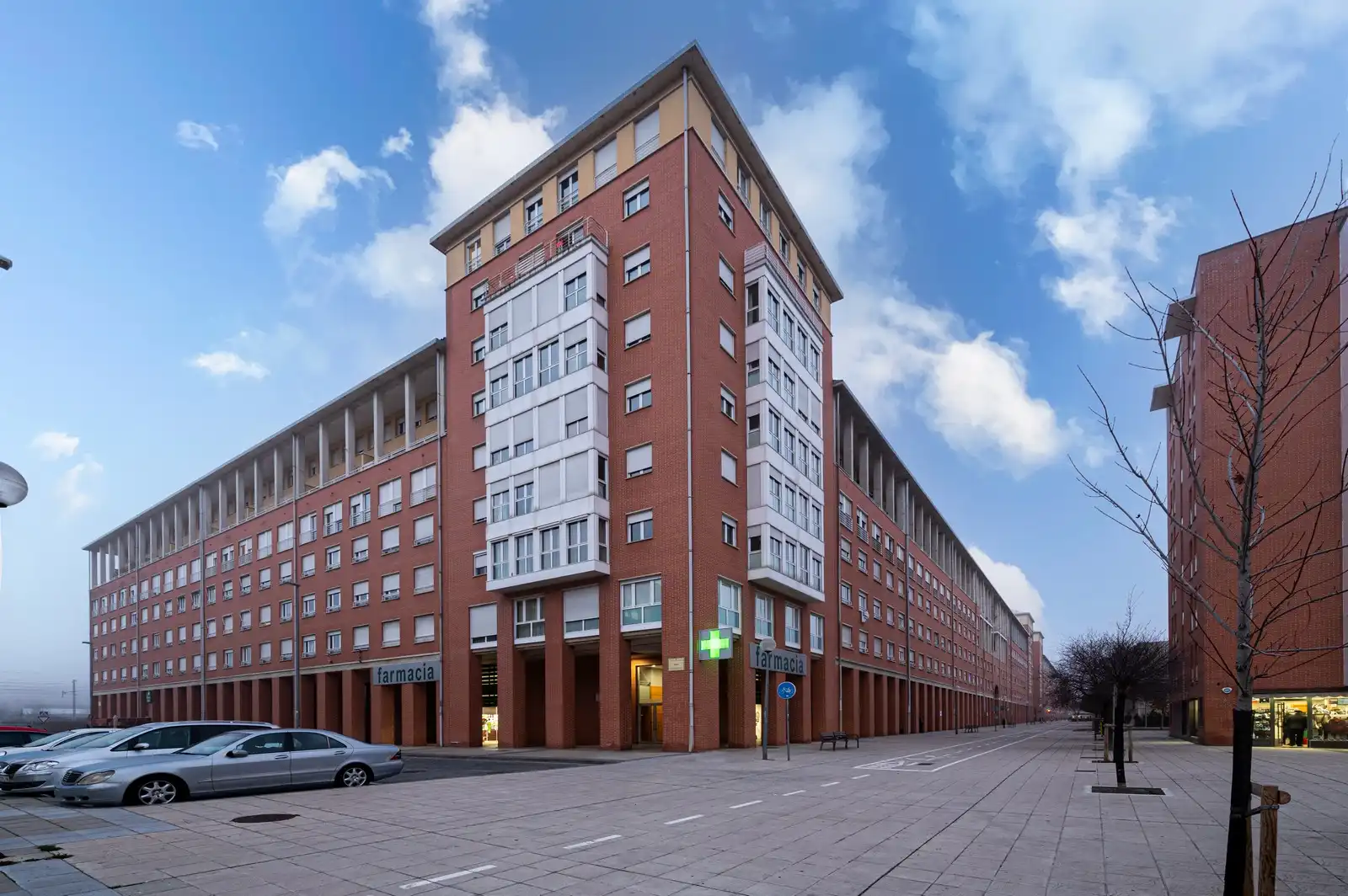 Vista exterior de Piso en venta en  Pamplona / Iruña con Parquet, Trastero y Balcón