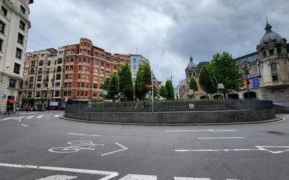 Vista exterior de Pis en venda en Bilbao 