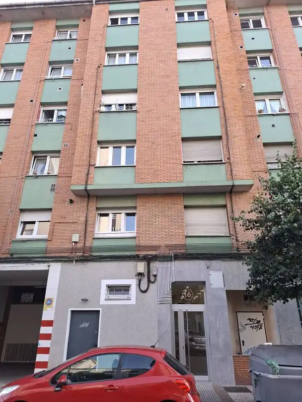Vista exterior de Pis en venda en Llano