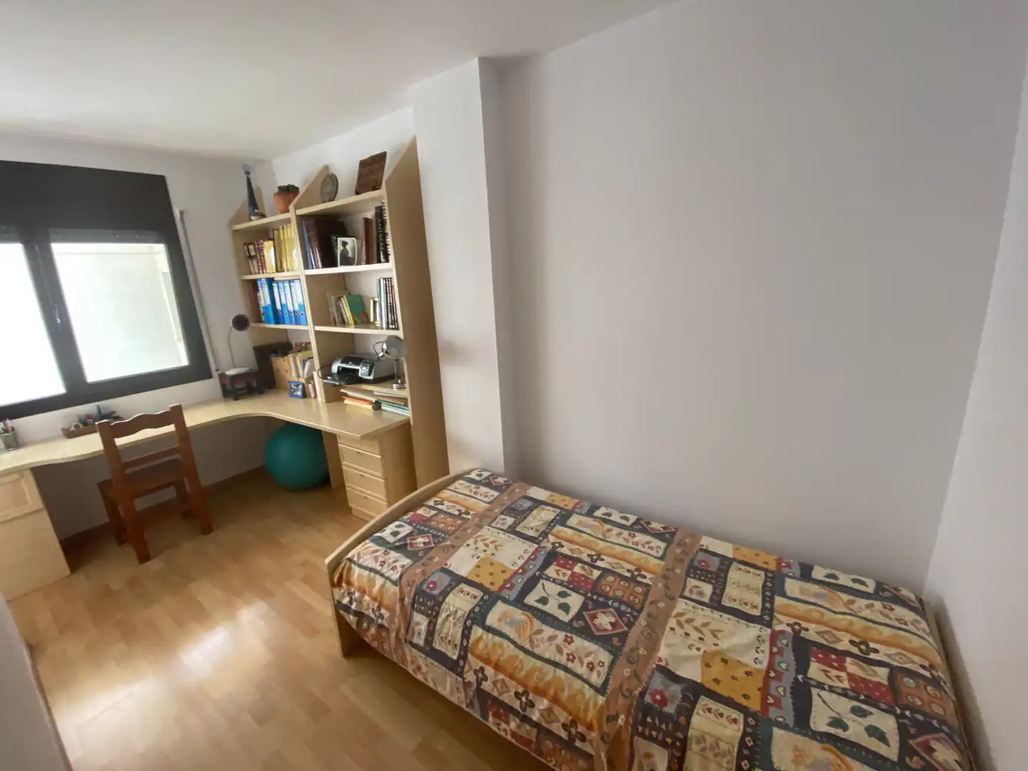 Habitación de Ático en venta en Girona con Aire acondicionado, Calefacción y Amueblado