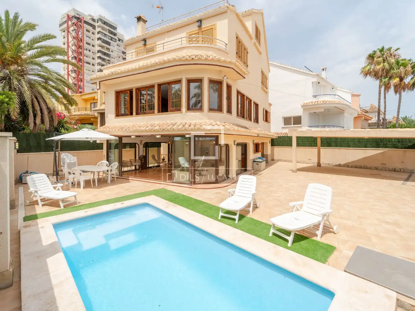 Vista exterior de Casa o xalet de lloguer en La Pobla de Farnals amb Aire condicionat, Calefacció i Terrassa