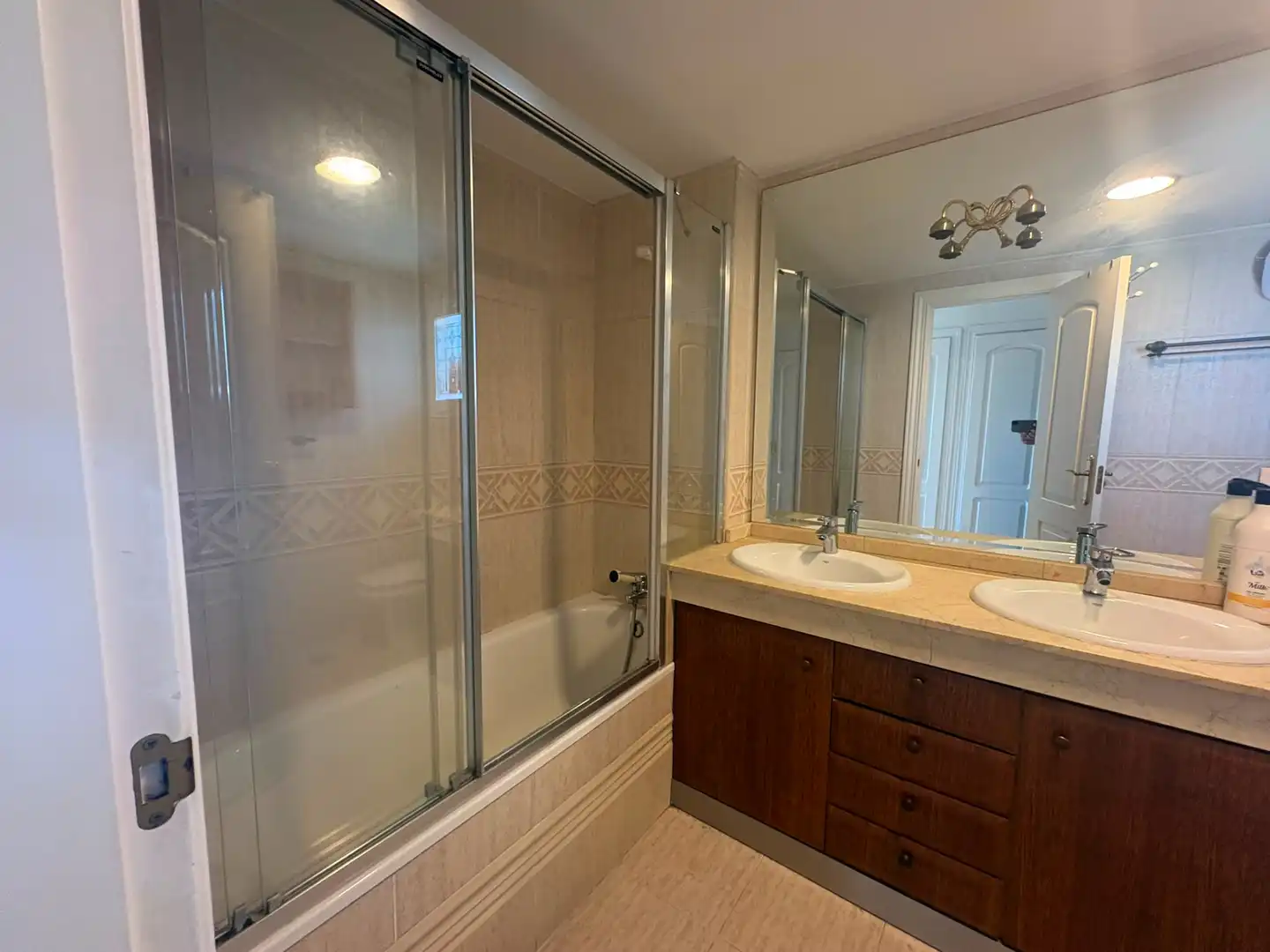 Bathroom of Flat for rent in Málaga  with Terrace and Community pool