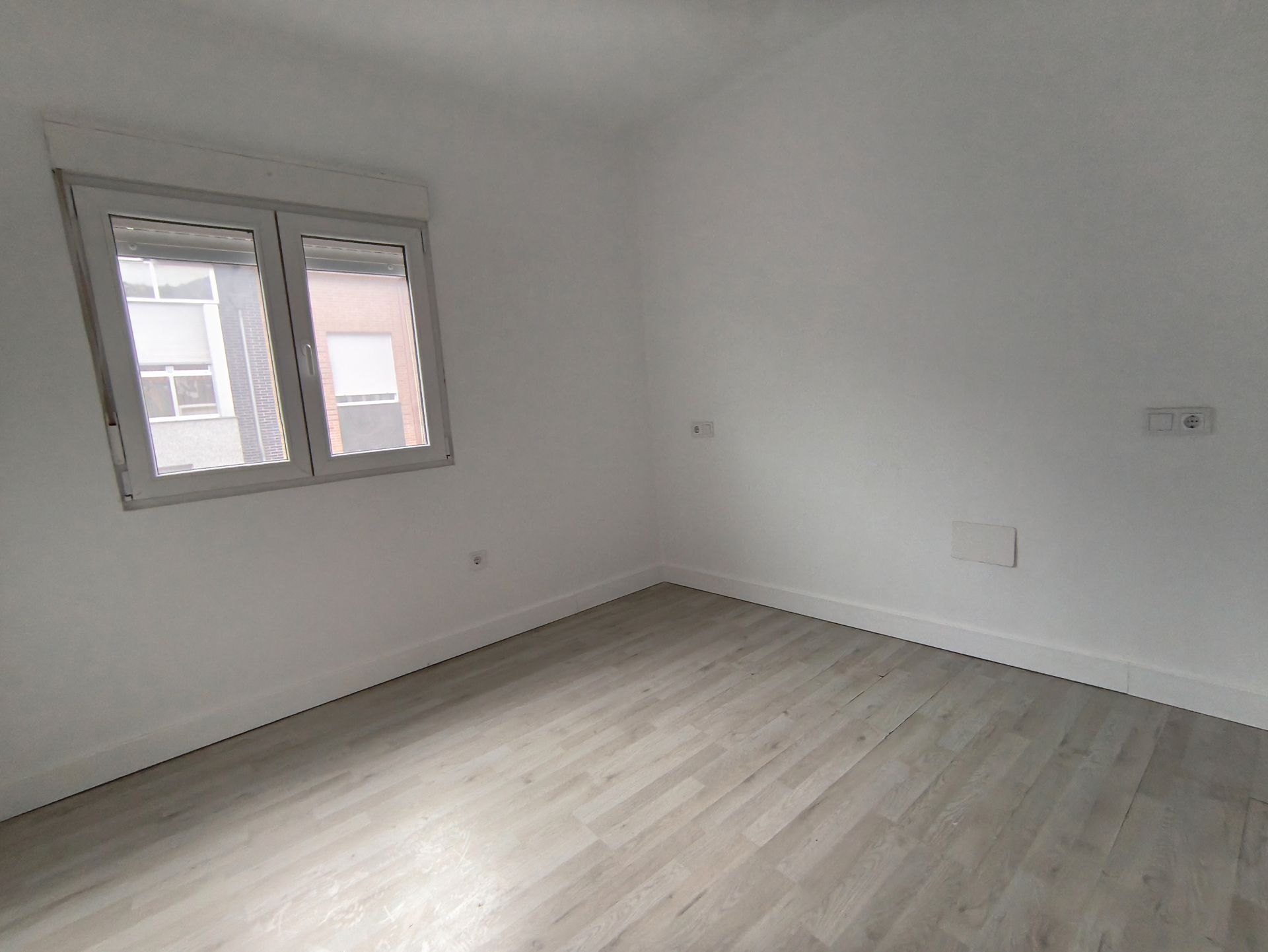 Habitación de Piso en venta en San Martín del Rey Aurelio con Parquet y Terraza