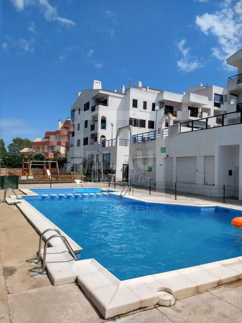 Exterior view of Flat for sale in Sant Josep de sa Talaia  with Air Conditioner, Terrace and Swimming Pool