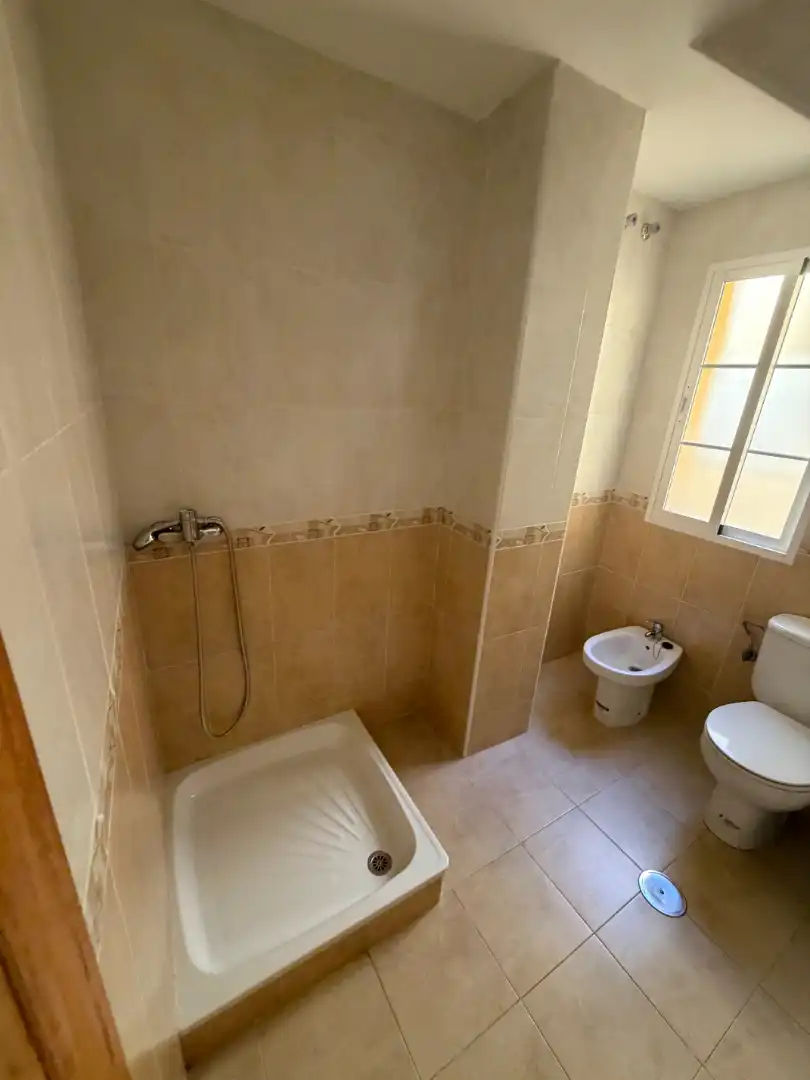 Bathroom of Duplexes for rent in Cúllar Vega  with Terrace, Furnished and Washing machine