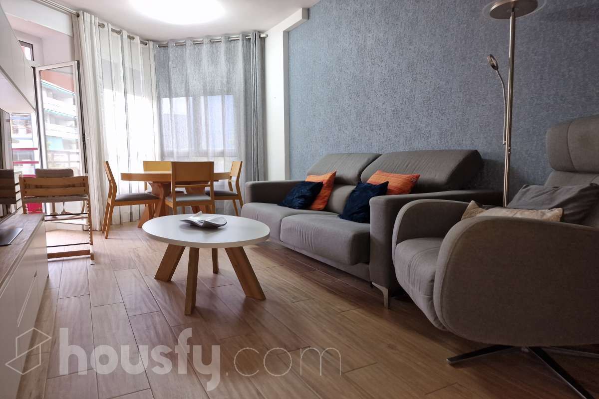 Living room of Flat to rent in  Barcelona Capital  with Air Conditioner, Heating and Parquet flooring