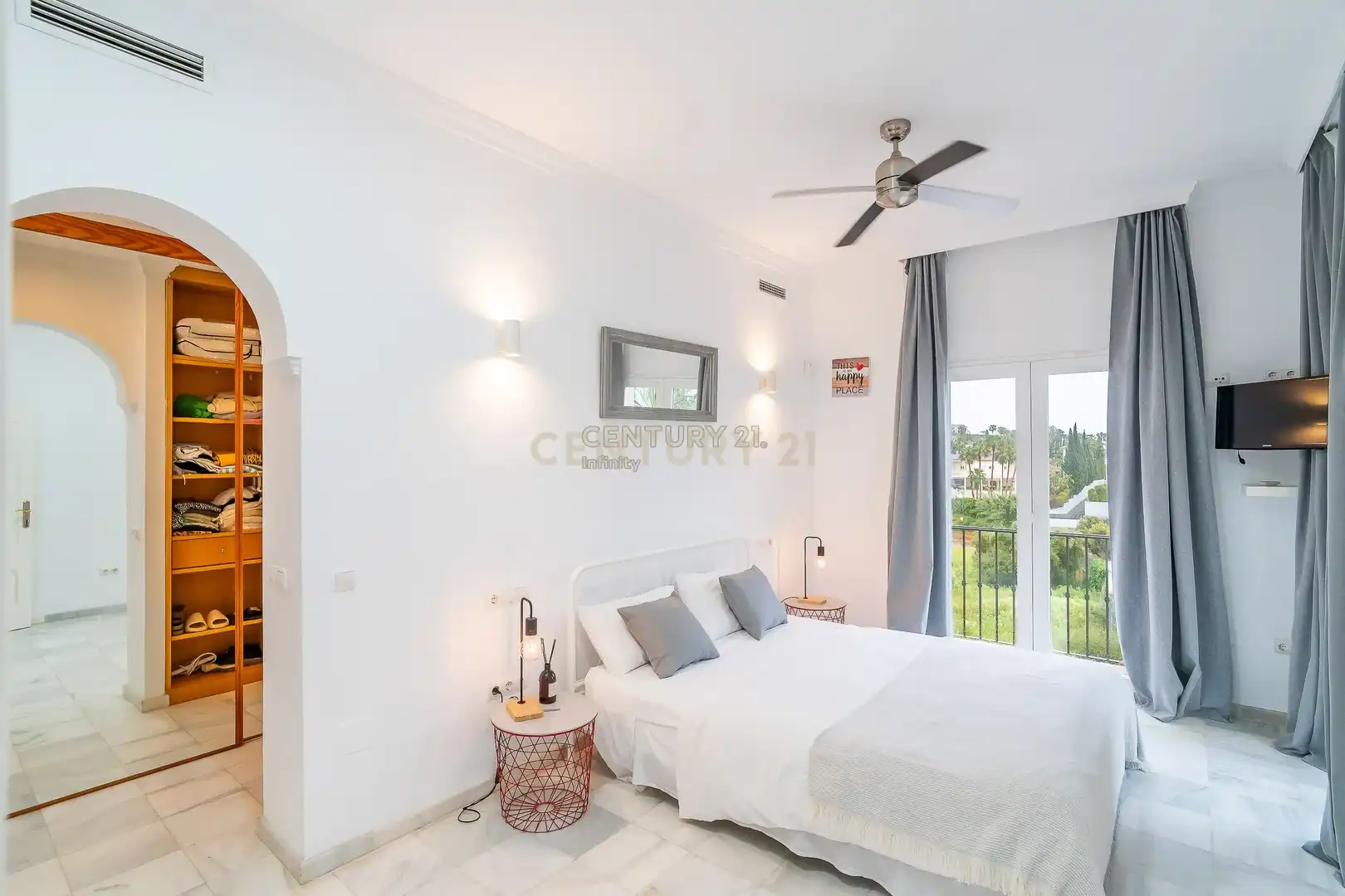 Bedroom of Houses for sale in Mijas  with Air Conditioner, Private garden and Storage room