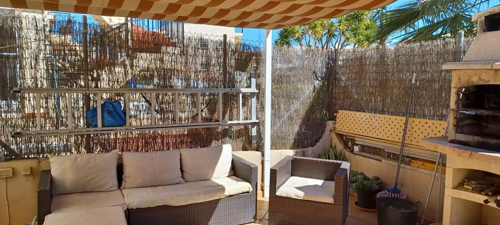 Terrassa de Casa o xalet en venda en Orihuela amb Aire condicionat, Jardí privat i Moblat