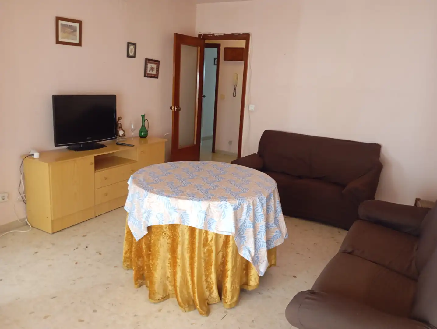 Sala d'estar de Pis en venda en Granada amb Terrassa, Moblat i Forn