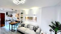 Sala d'estar de Estudi en venda en Benalmádena amb Aire condicionat i Terrassa