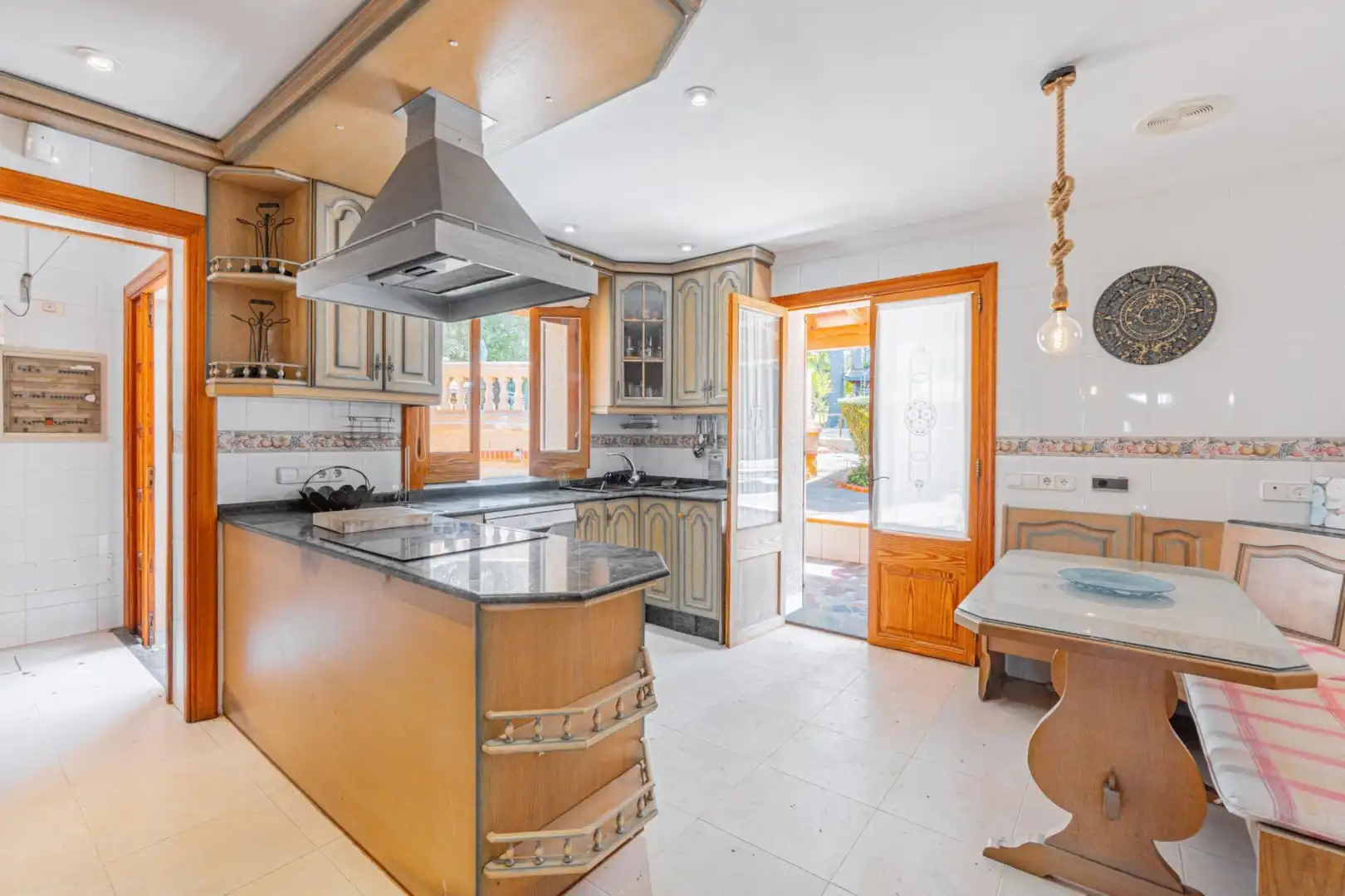 Küche von Country house zum Verkauf in  Palma de Mallorca mit Klimaanlage, Privatgarten und Terrasse
