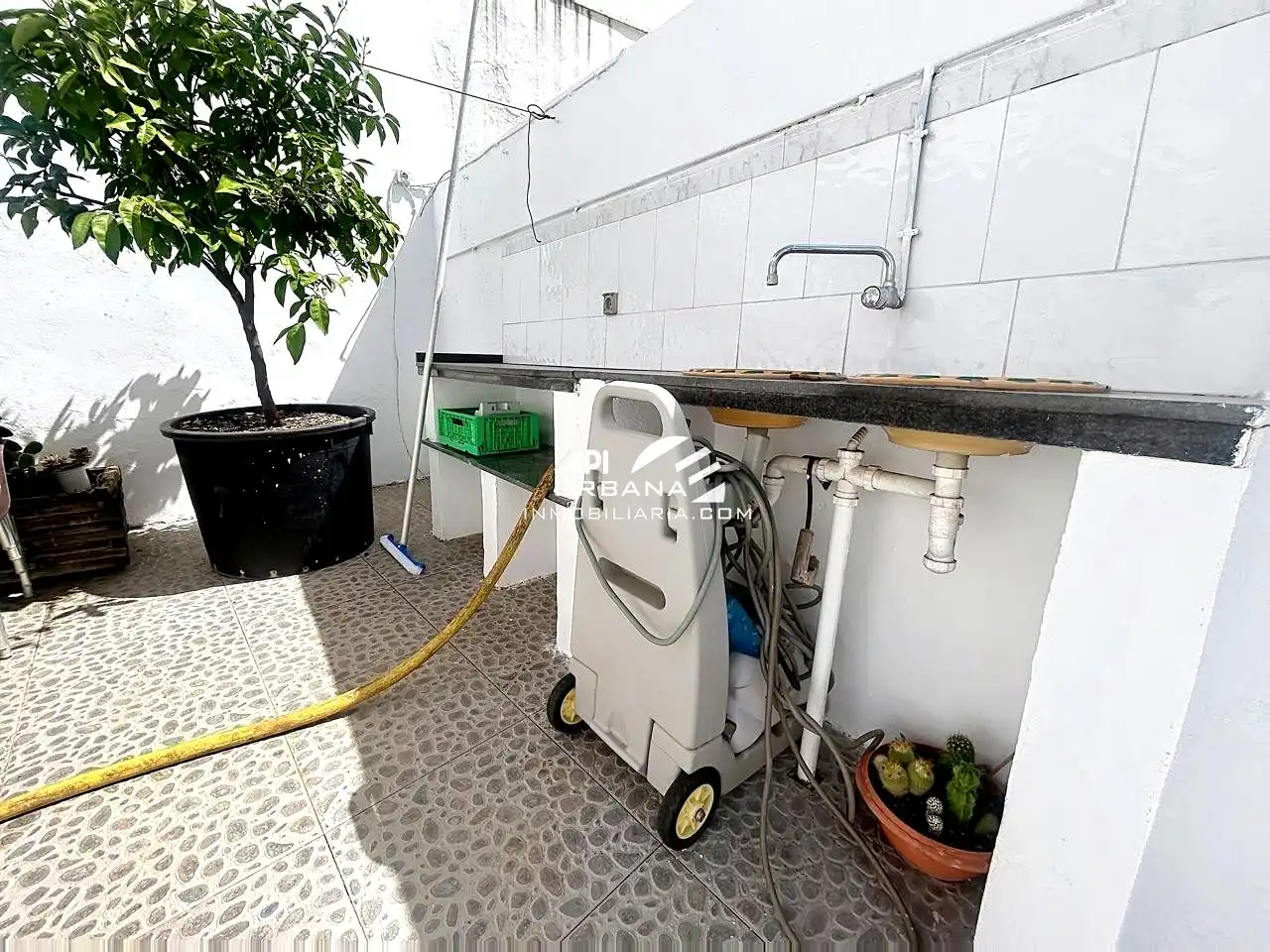Exterior view of Ground floor for sale in Lucena  with Storage room and Swimming Pool