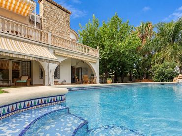 Villa mit Pool zum Verkauf in Las Marinas / Les Marines