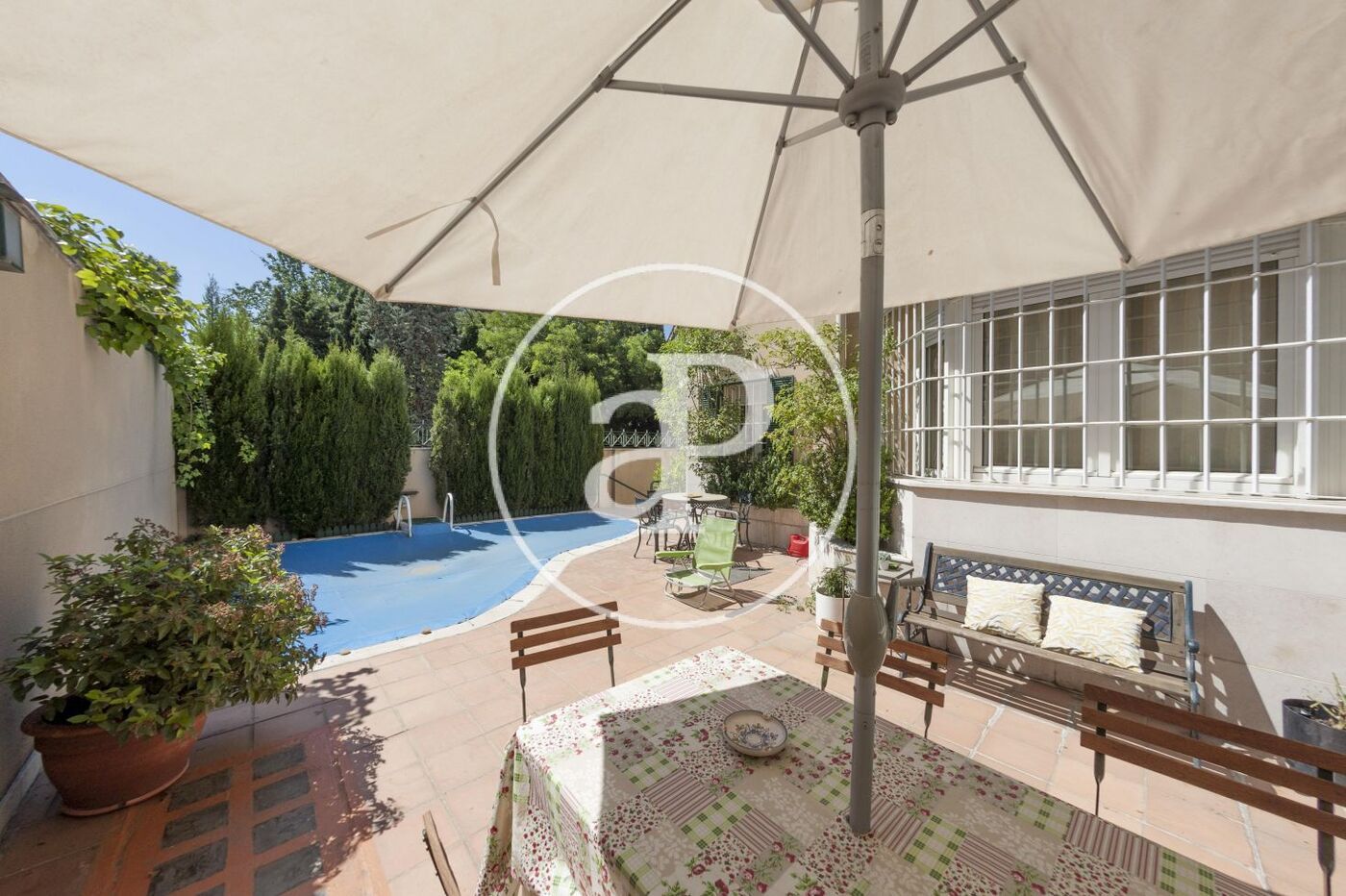 Jardí de Casa o xalet en venda en  Madrid Capital amb Aire condicionat, Calefacció i Jardí privat