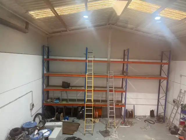 Fabrikhallen zum Verkauf in Jerez de la Frontera