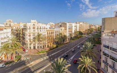 Vista exterior de Apartament en venda en  Valencia Capital amb Balcó