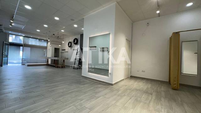 Local comercial en Alquiler en Sant Josep - Zona Hospital
