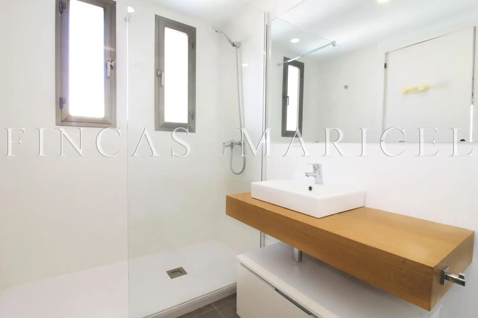 Baño de Ático de alquiler en Sitges con Aire acondicionado, Calefacción y Terraza