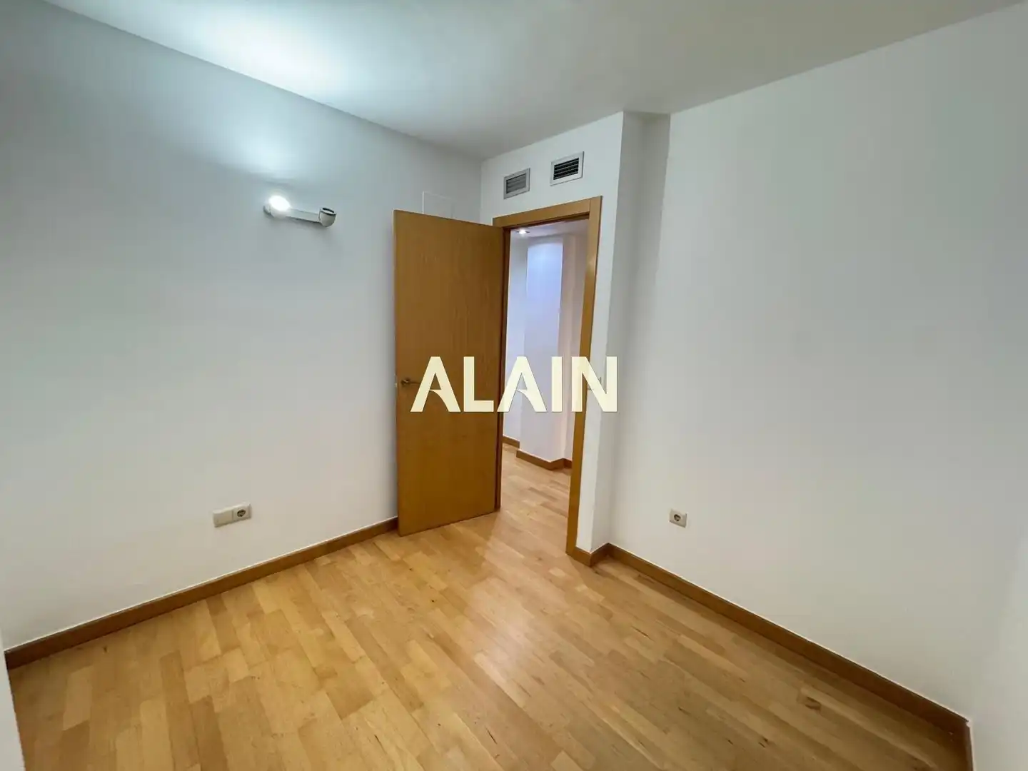 Habitación de Piso en venta en Mislata con Aire acondicionado, Calefacción y Parquet