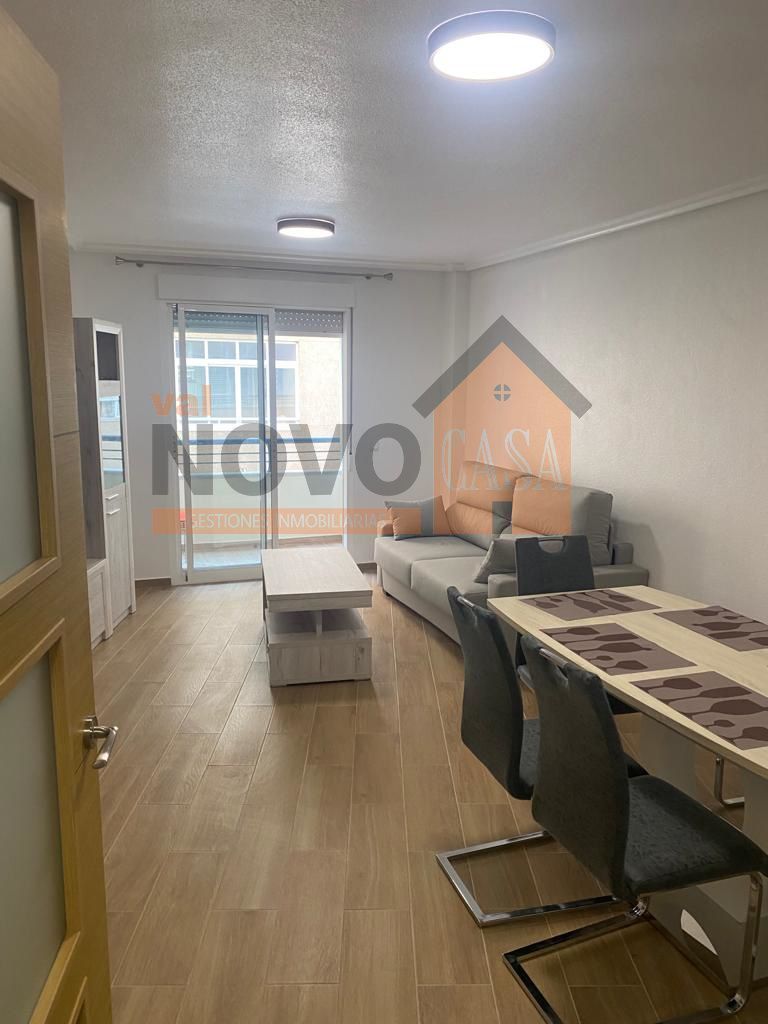 Living room of Flat to rent in Torrevieja  with Air Conditioner, Heating and Furnished